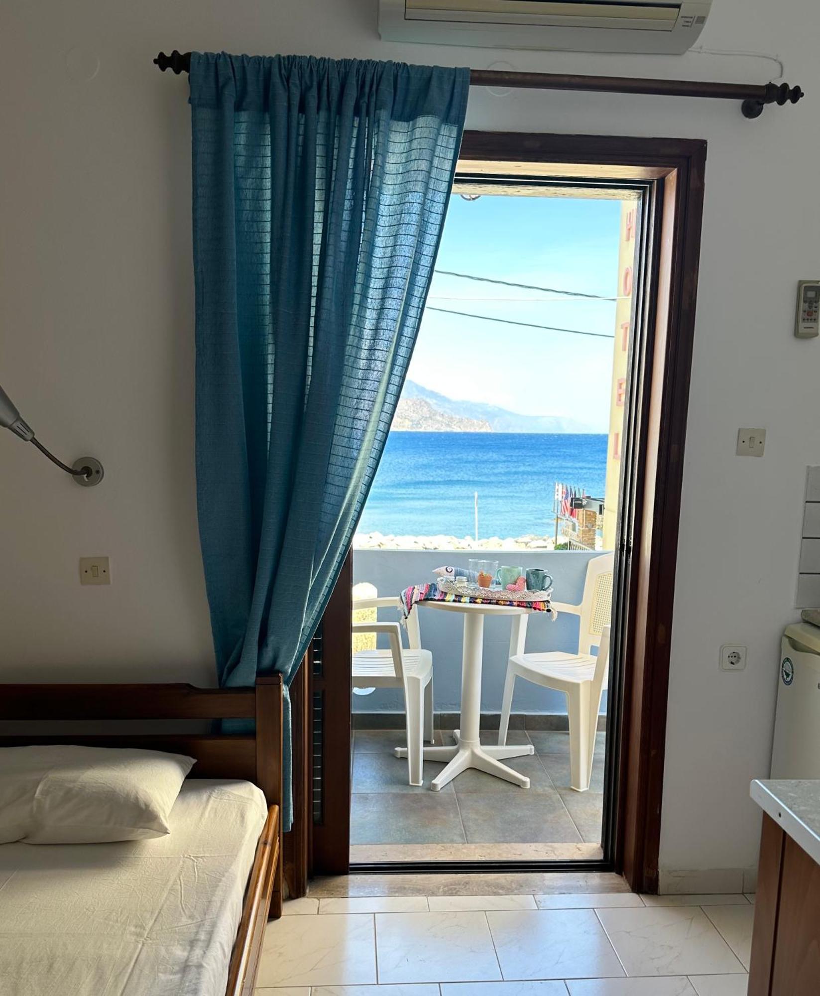 Bonatsa Rooms Palaiochora Dış mekan fotoğraf